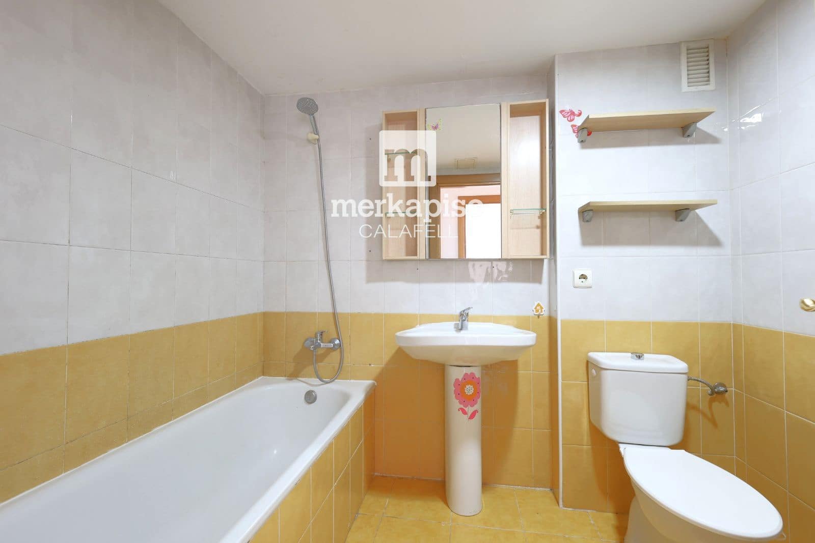 Piso de 3 habitaciones en El Vendrell en venta - 160.000 € (Ref: 9958309)