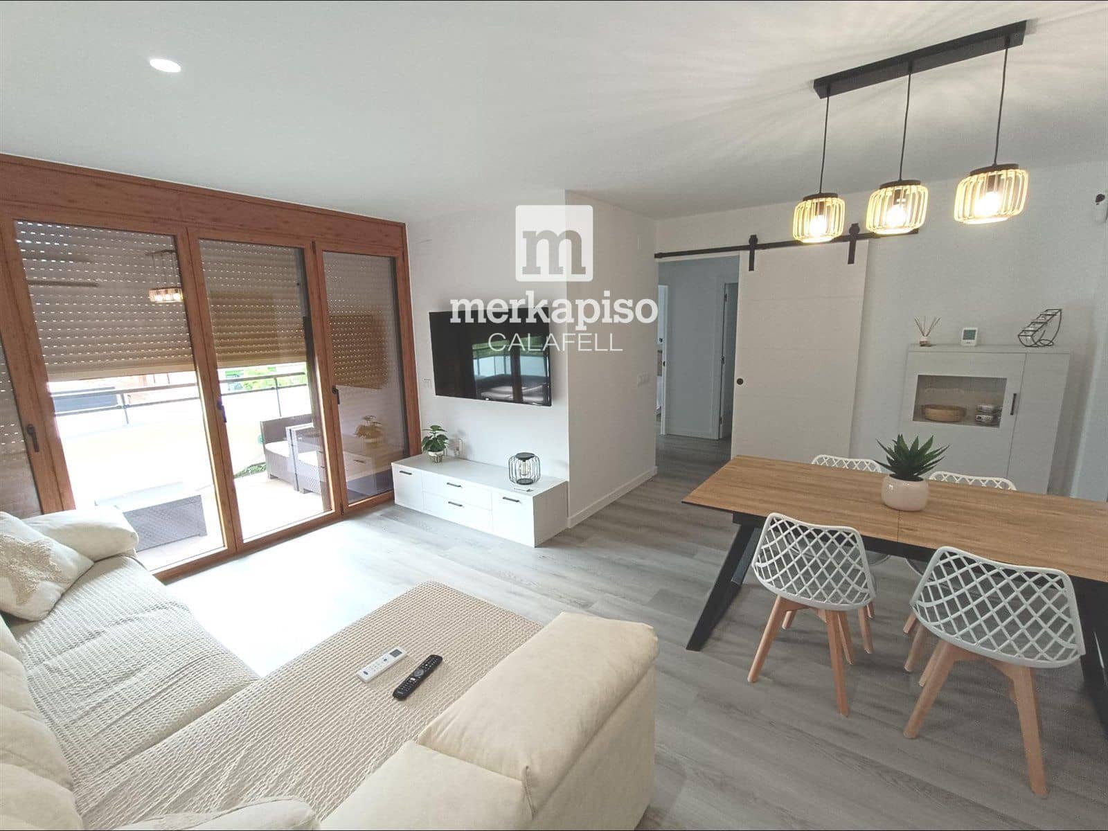 3 quarto Apartamento para arrendar em Segur de Calafell - 900 € (Ref: 9958570)