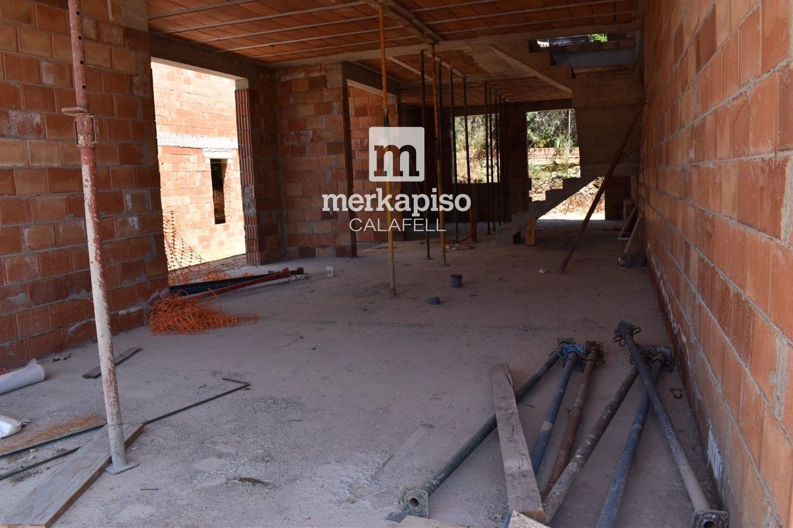 4 bedroom Townhouse for sale in Segur de Calafell with pool - € 490,000 (Ref: 9965728)