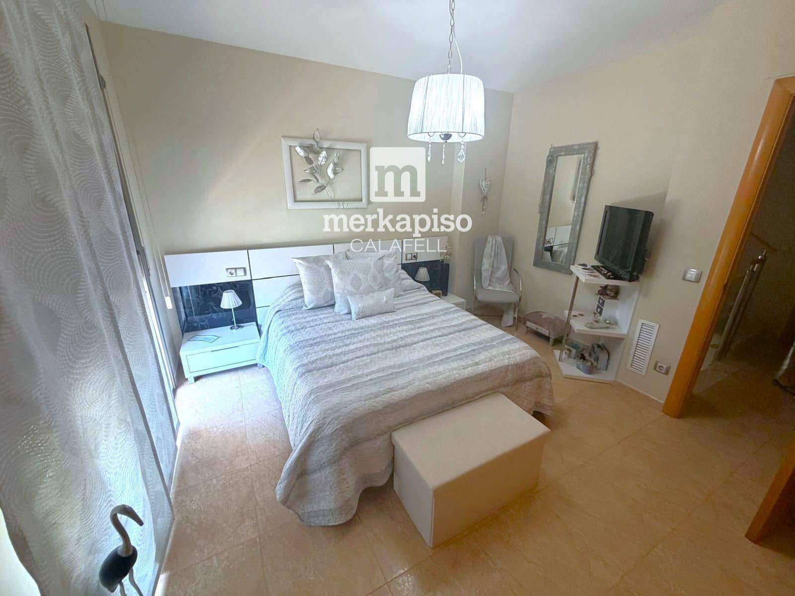4 soveværelse Byhus til salg i El Vendrell med garage - € 347.000 (Ref: 9969083)