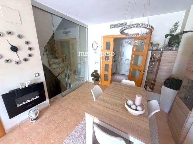 4 soverom Hus til salgs i El Vendrell med garasje - € 347 000 (Ref: 9969083)