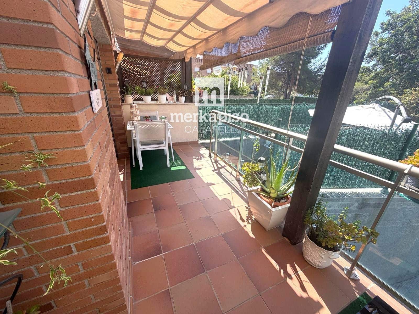 4 soveværelse Byhus til salg i El Vendrell med garage - € 347.000 (Ref: 9969083)