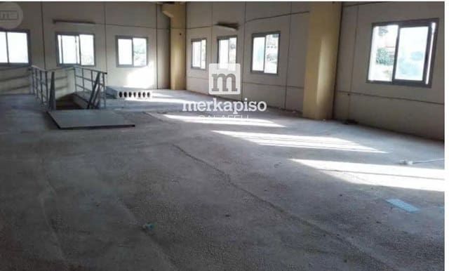 Komercyjne na sprzedaż w El Vendrell - 355 000 € (Ref: 9991851)
