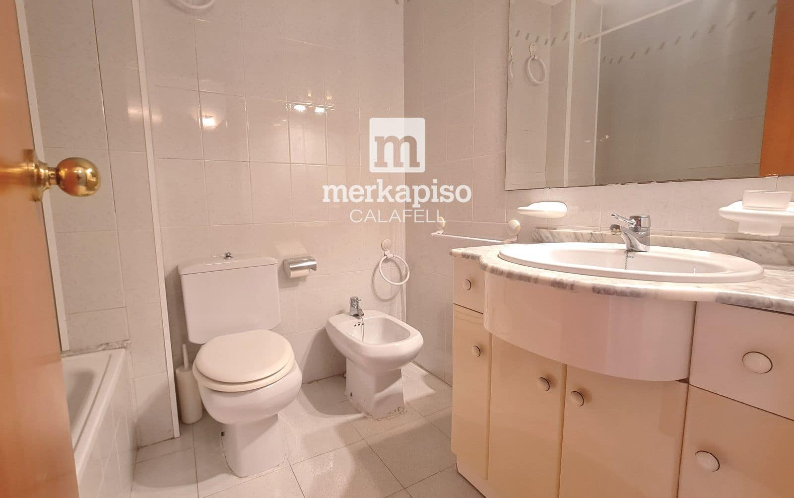 Piso de 2 habitaciones en Calafell en venta con piscina garaje - 265.000 € (Ref: 9991852)