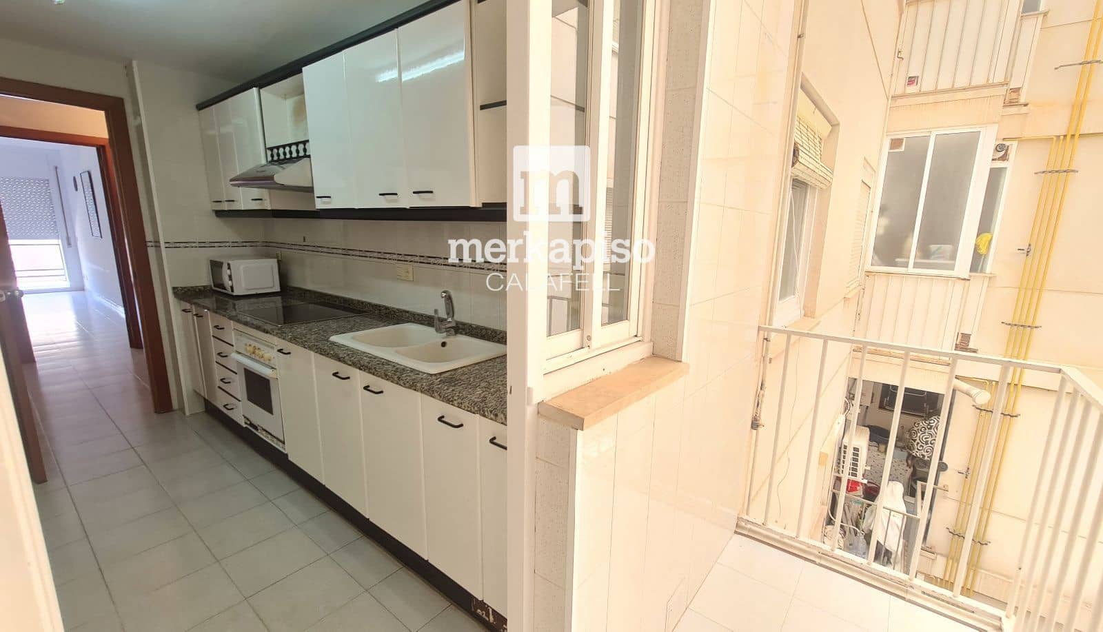 Piso de 2 habitaciones en Calafell en venta con piscina garaje - 265.000 € (Ref: 9991852)