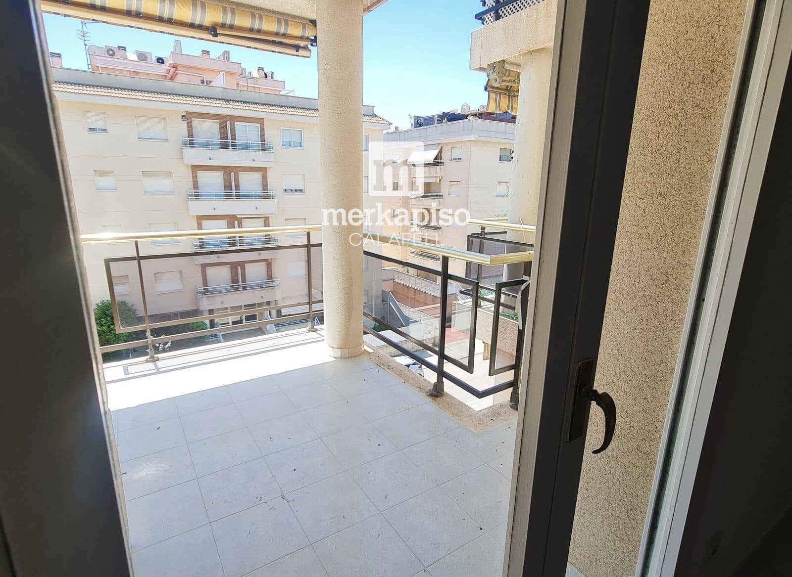 Piso de 2 habitaciones en Calafell en venta con piscina garaje - 265.000 € (Ref: 9991852)