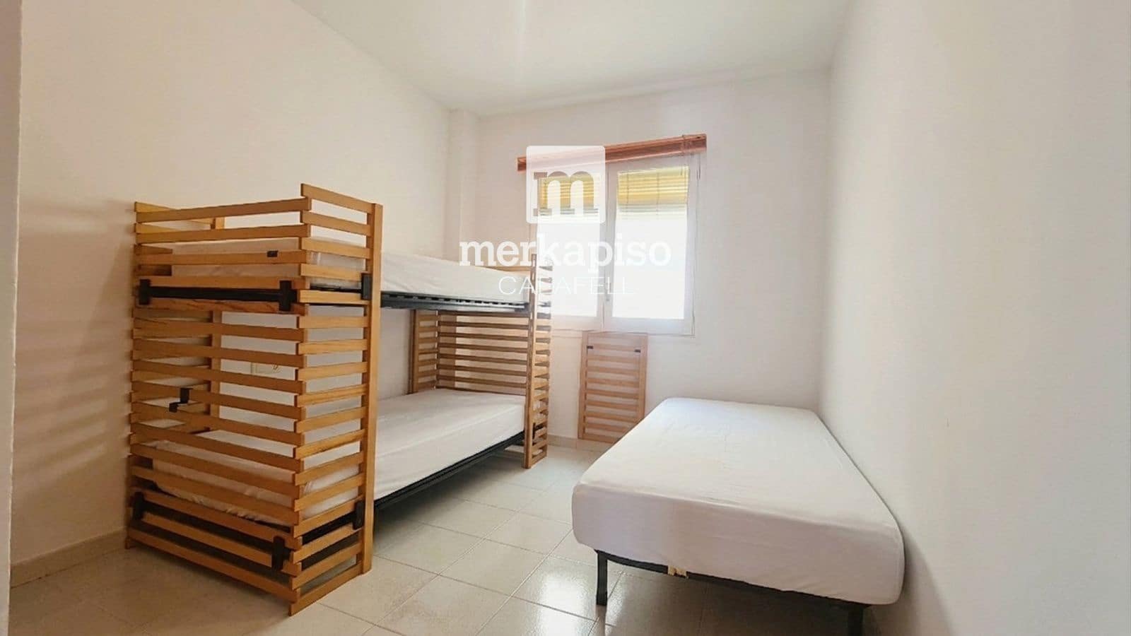 Piso de 2 habitaciones en Calafell en venta con piscina garaje - 265.000 € (Ref: 9991852)