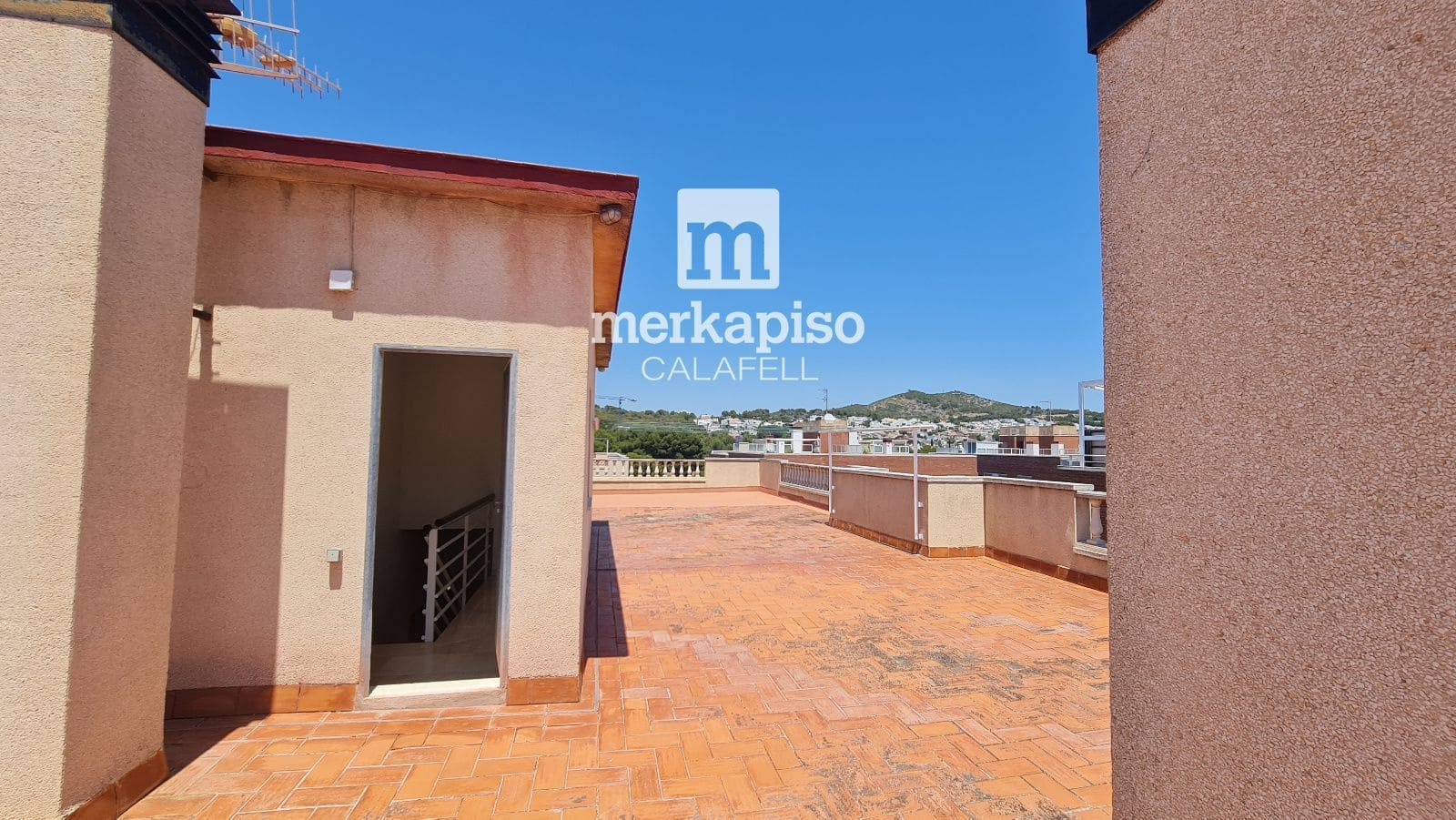 Piso de 2 habitaciones en Calafell en venta con piscina garaje - 265.000 € (Ref: 9991852)