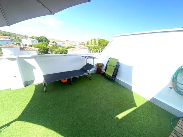 Piso de 2 habitaciones en Coma-Ruga, El Vendrell en venta con piscina garaje - 198.000 € (Ref: 9993689)