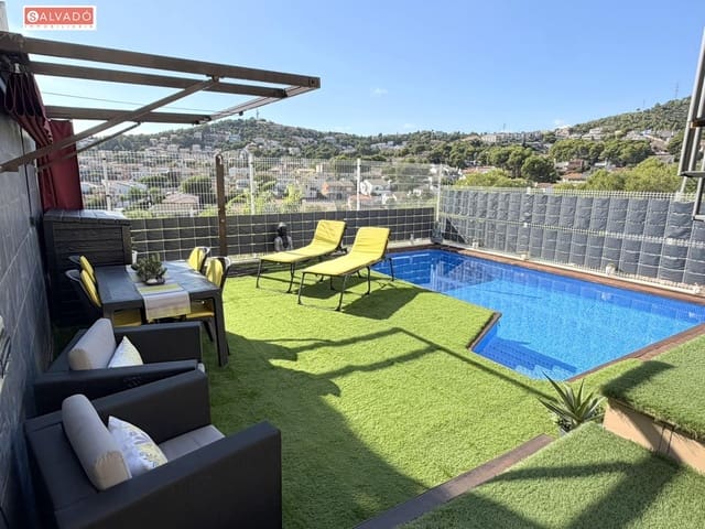 3 chambre Villa/Maison Mitoyenne à vendre à Segur de Calafell, Calafell avec piscine garage - 398 000 € (Ref: 10100171)