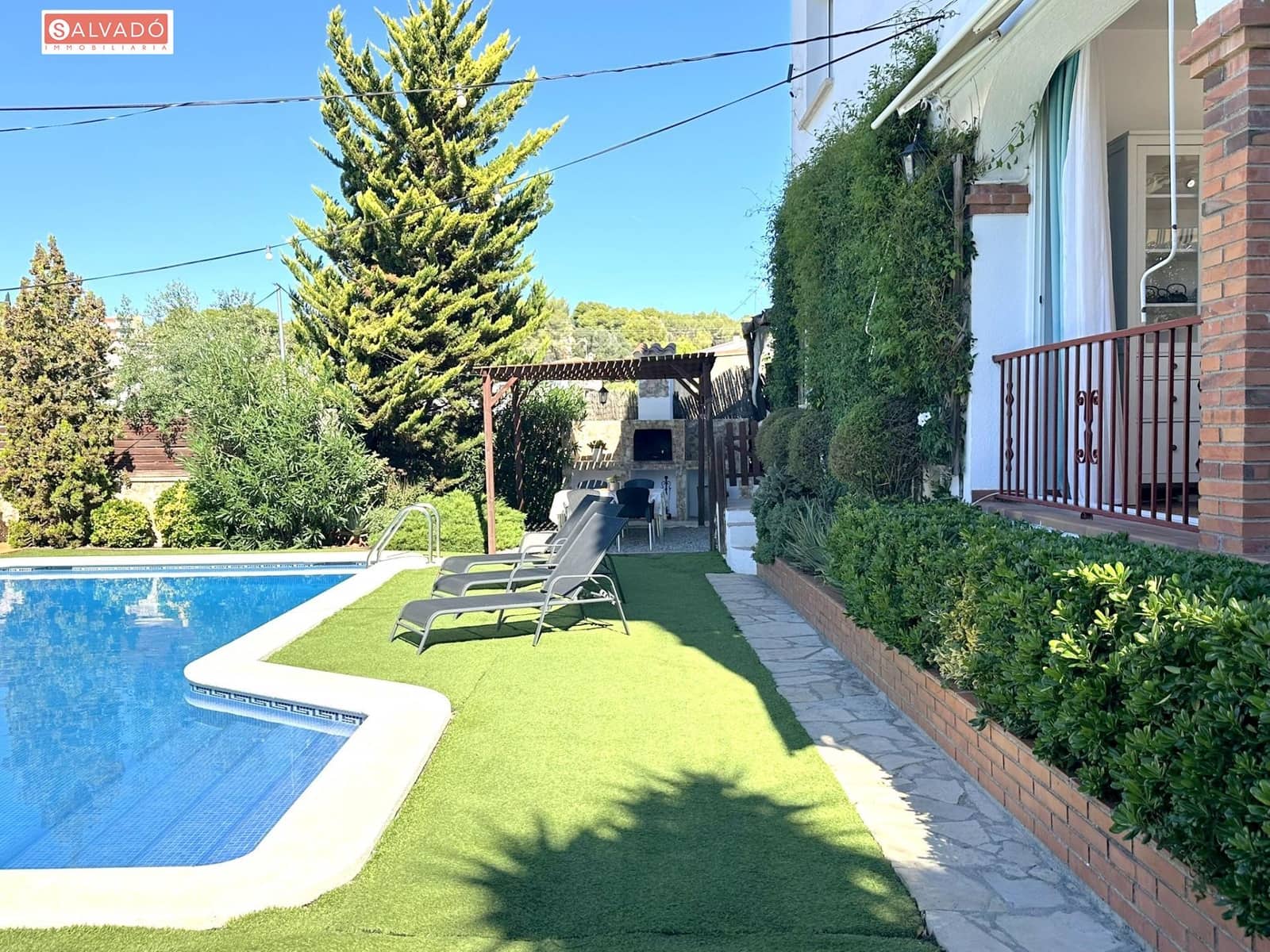 6 soverom Villa til salgs i Cunit med svømmebasseng - € 489 000 (Ref: 10157968)