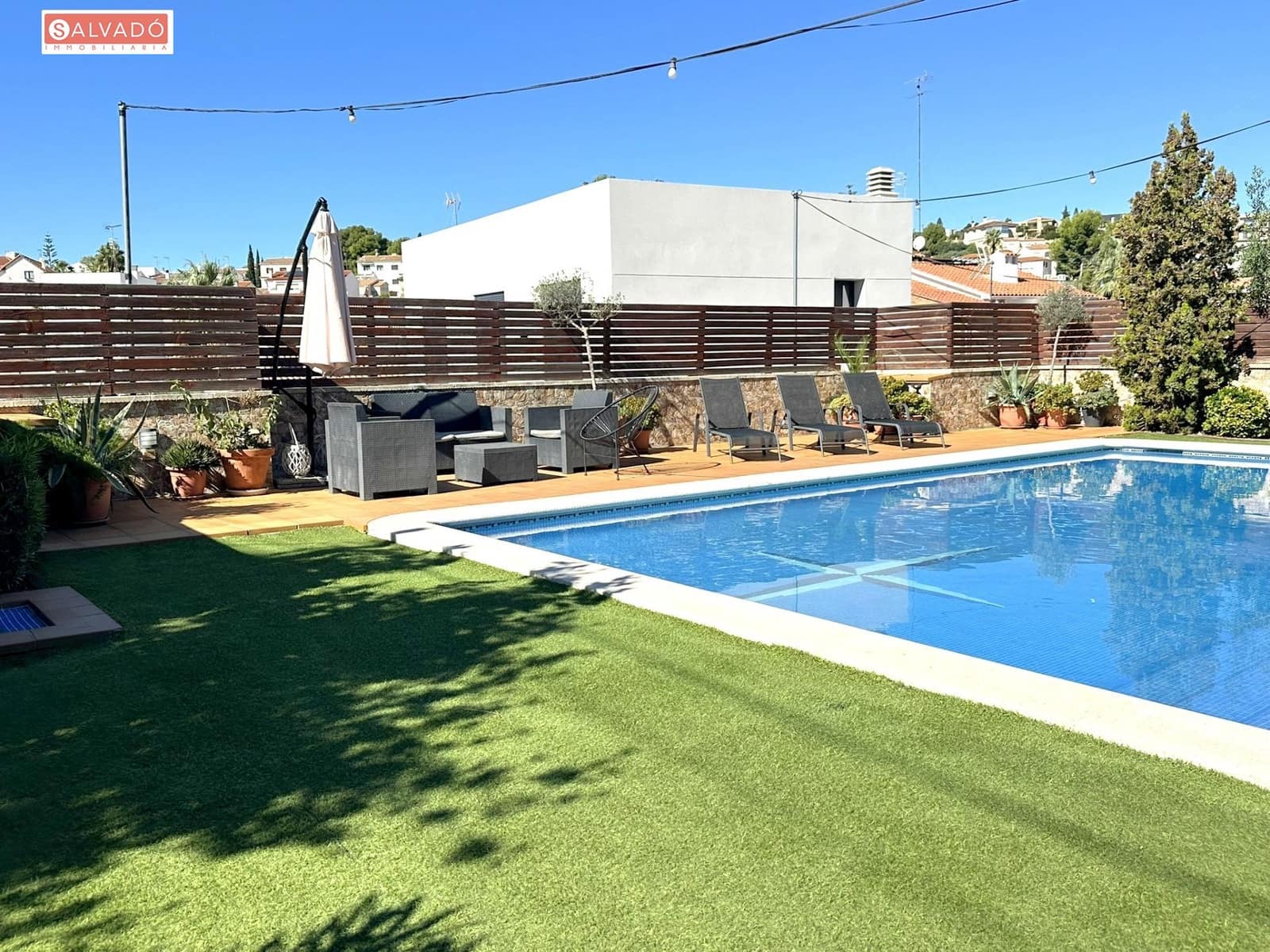 6 soverom Villa til salgs i Cunit med svømmebasseng - € 489 000 (Ref: 10157968)