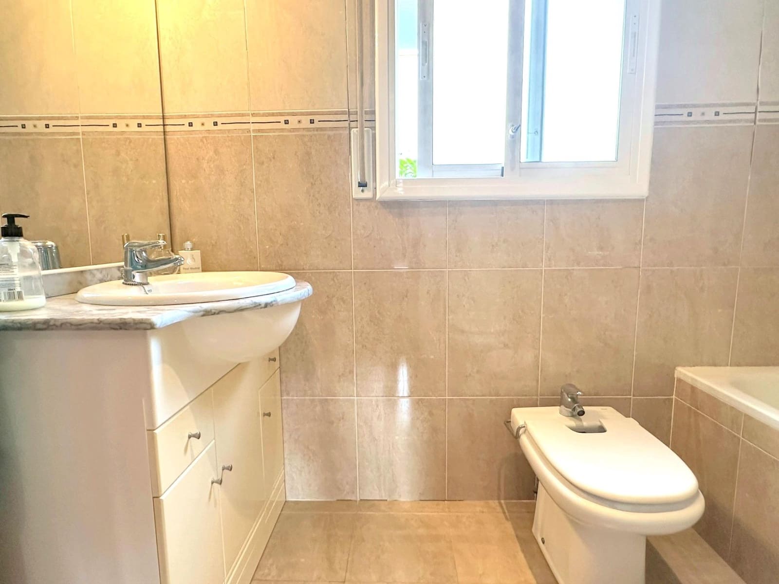 4 bedroom Flat for sale in Segur de Calafell with garage - € 360,000 (Ref: 10168467)