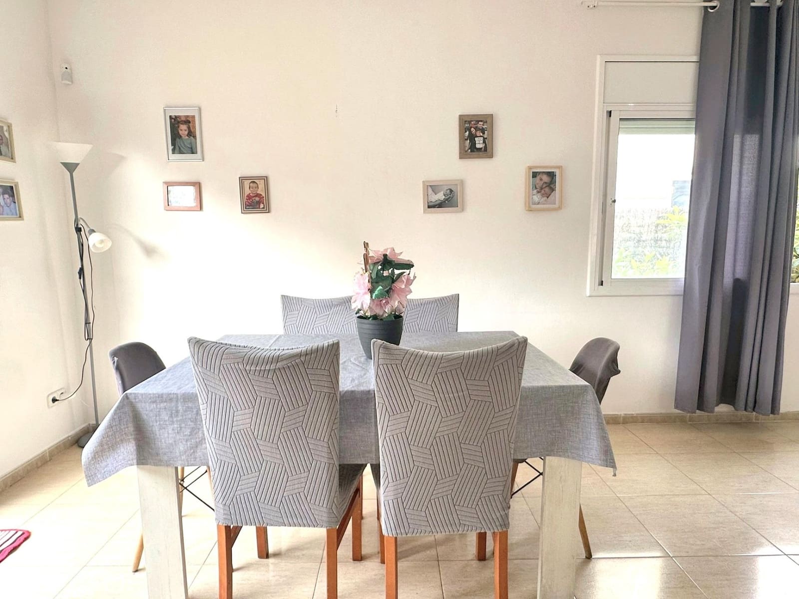 4 bedroom Flat for sale in Segur de Calafell with garage - € 360,000 (Ref: 10168467)