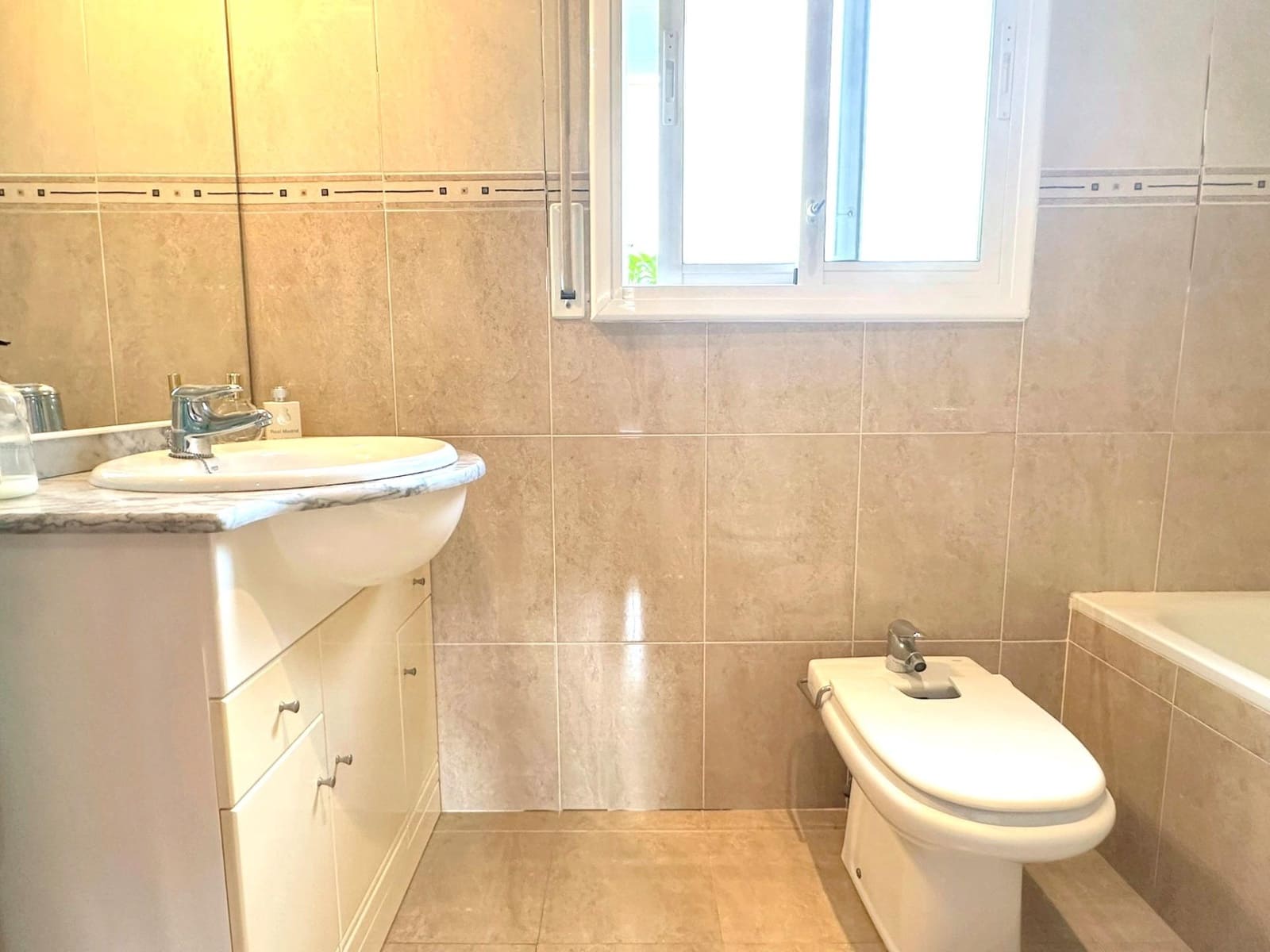 4 bedroom Flat for sale in Segur de Calafell with garage - € 360,000 (Ref: 10168467)