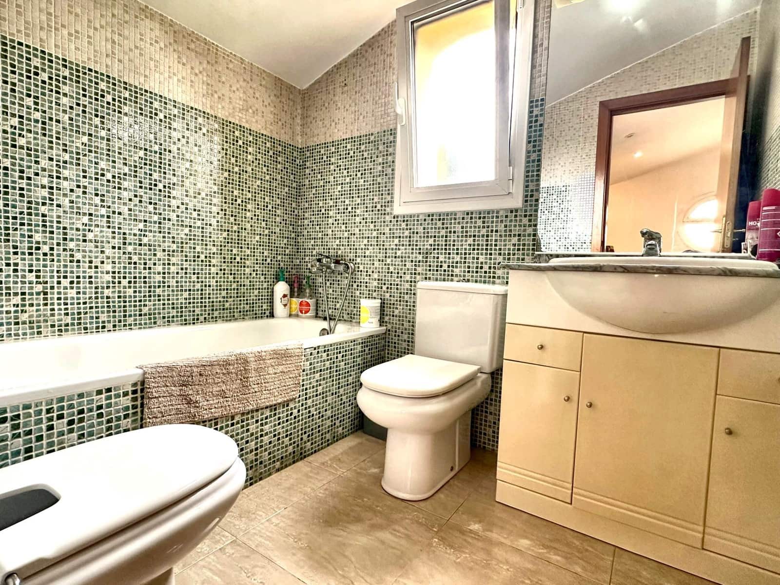 4 bedroom Flat for sale in Segur de Calafell with garage - € 360,000 (Ref: 10168467)