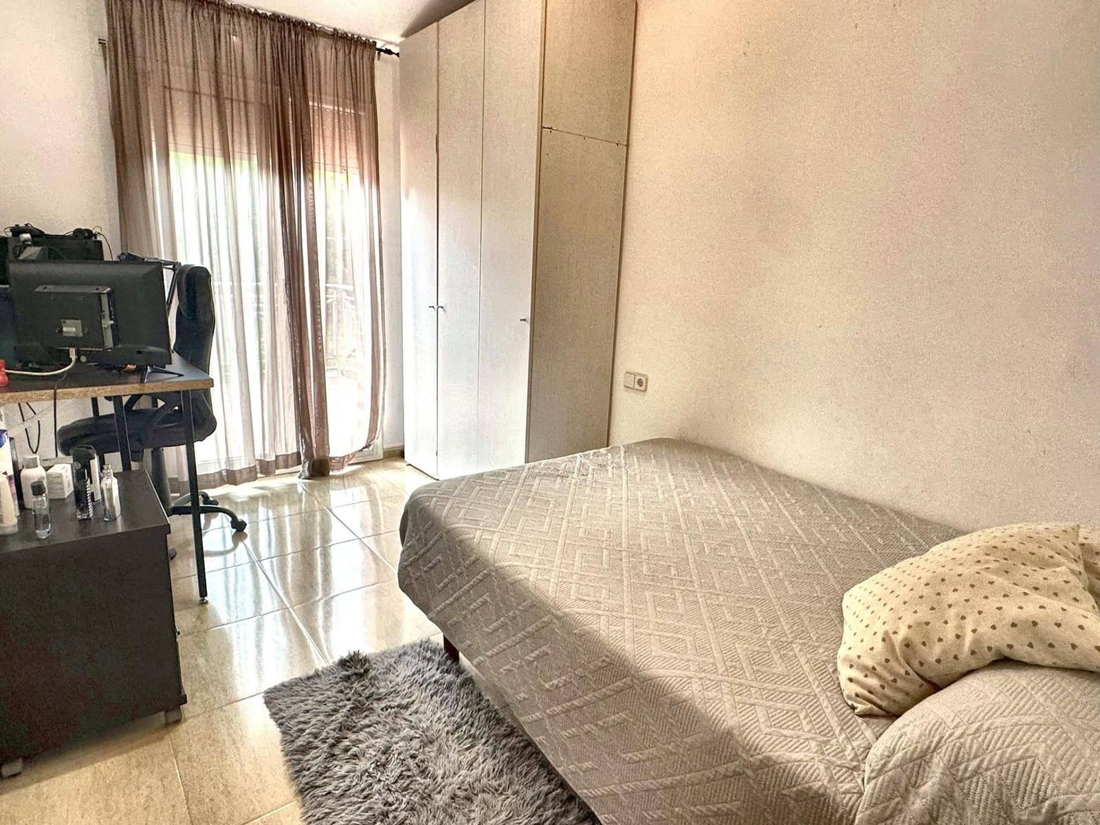 4 bedroom Flat for sale in Segur de Calafell with garage - € 360,000 (Ref: 10168467)