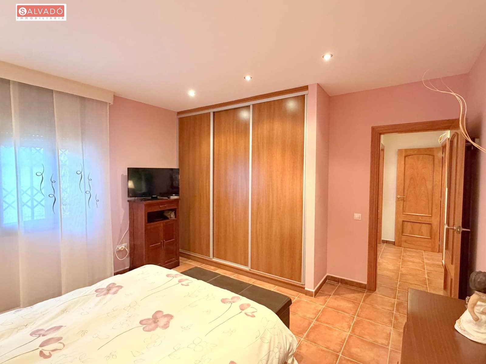 Chalet de 8 habitaciones en Cunit en venta con piscina garaje - 420.000 € (Ref: 10183166)