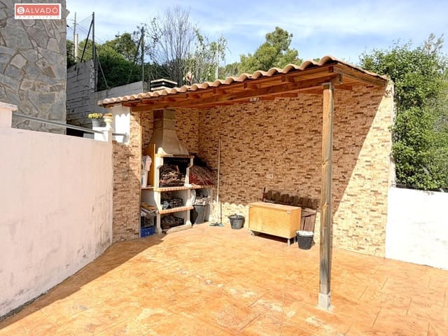 Chalet de 8 habitaciones en Cunit en venta con piscina garaje - 420.000 € (Ref: 10183166)