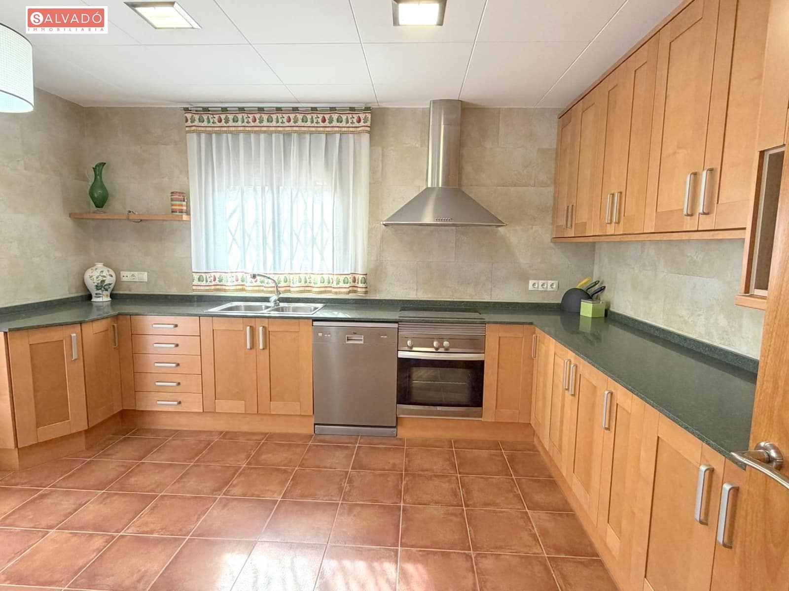 Chalet de 8 habitaciones en Cunit en venta con piscina garaje - 420.000 € (Ref: 10183166)