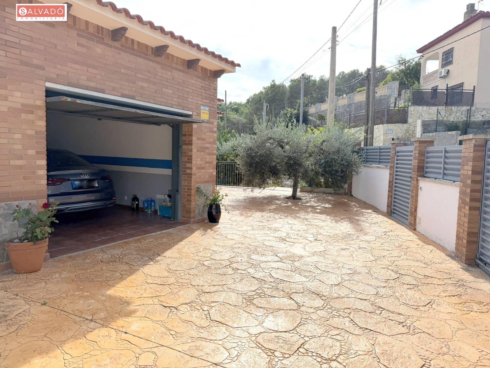 Chalet de 8 habitaciones en Cunit en venta con piscina garaje - 420.000 € (Ref: 10183166)