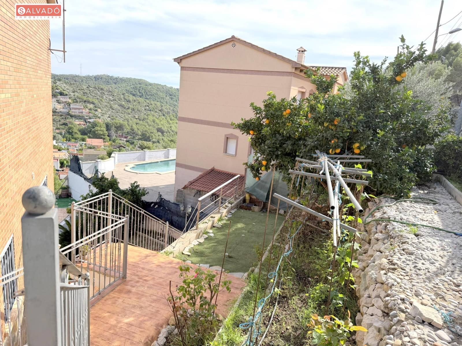 Chalet de 8 habitaciones en Cunit en venta con piscina garaje - 420.000 € (Ref: 10183166)