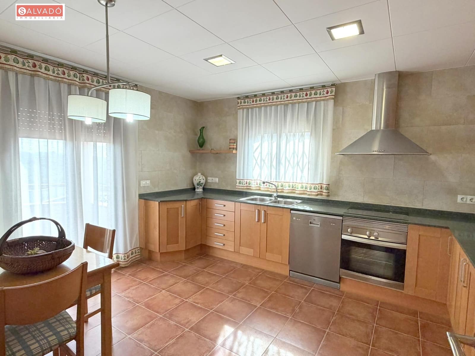 Chalet de 8 habitaciones en Cunit en venta con piscina garaje - 420.000 € (Ref: 10183166)