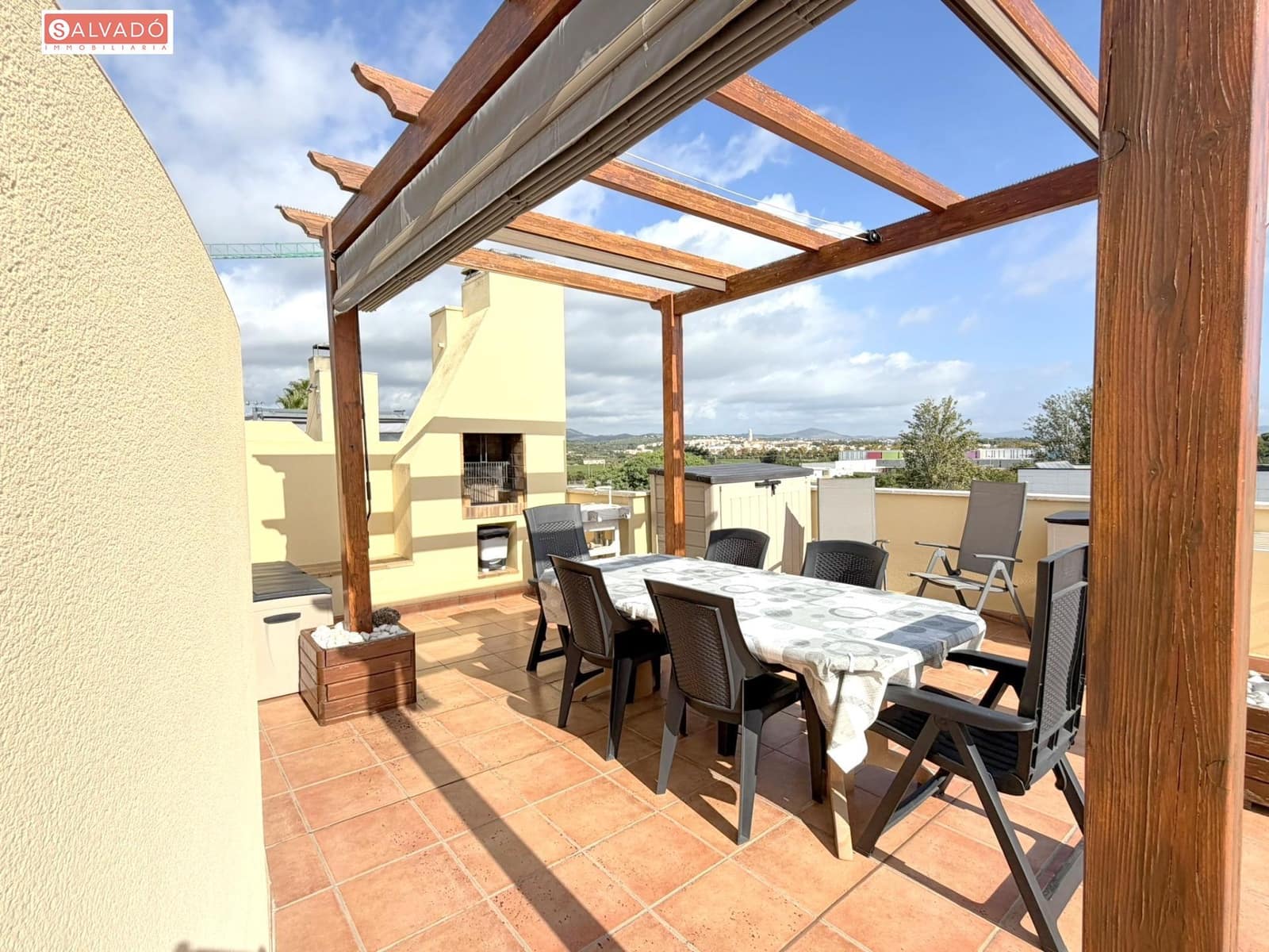 4 slaapkamer Penthouse te koop in Cubelles met zwembad garage - € 515.000 (Ref: 10184984)