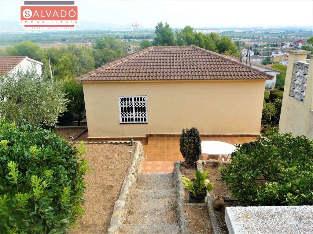 3 soverom Villa til salgs i Albinyana med svømmebasseng garasje - € 199 000 (Ref: 6163453)