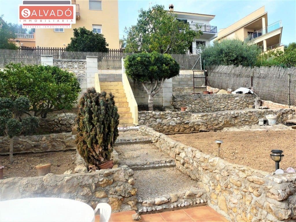 3 soverom Villa til salgs i Albinyana med svømmebasseng garasje - € 199 000 (Ref: 6163453)