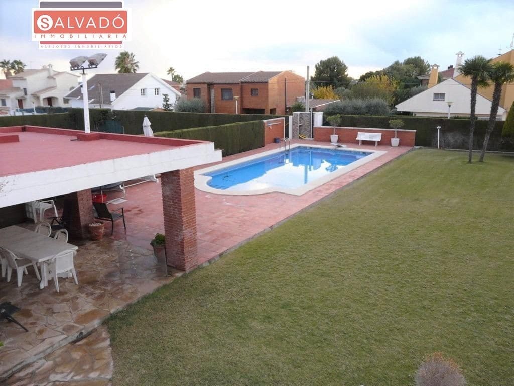 5 slaapkamer Villa te koop in El Vendrell met zwembad garage - € 1.950.000 (Ref: 6163455)