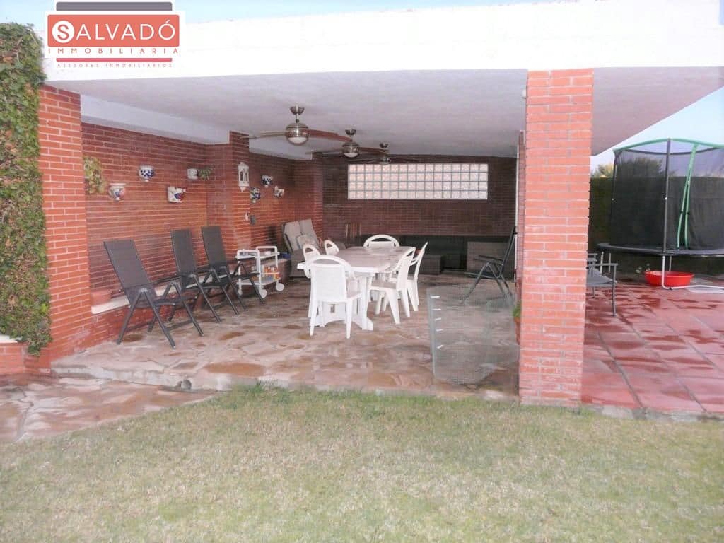 5 slaapkamer Villa te koop in El Vendrell met zwembad garage - € 1.950.000 (Ref: 6163455)