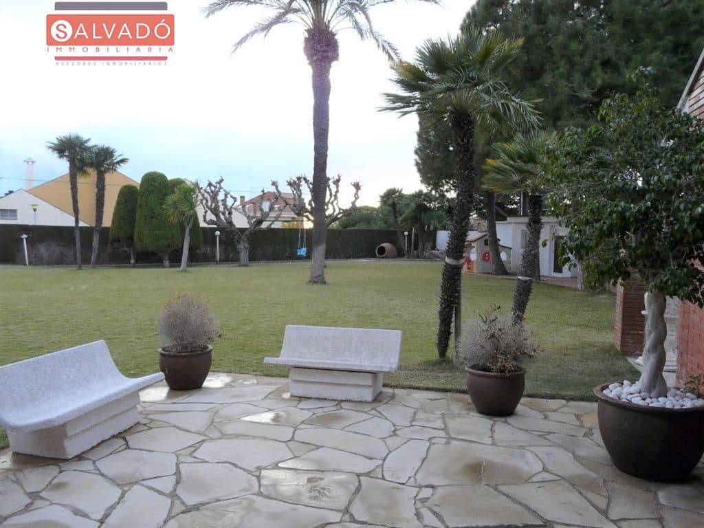 5 slaapkamer Villa te koop in El Vendrell met zwembad garage - € 1.950.000 (Ref: 6163455)