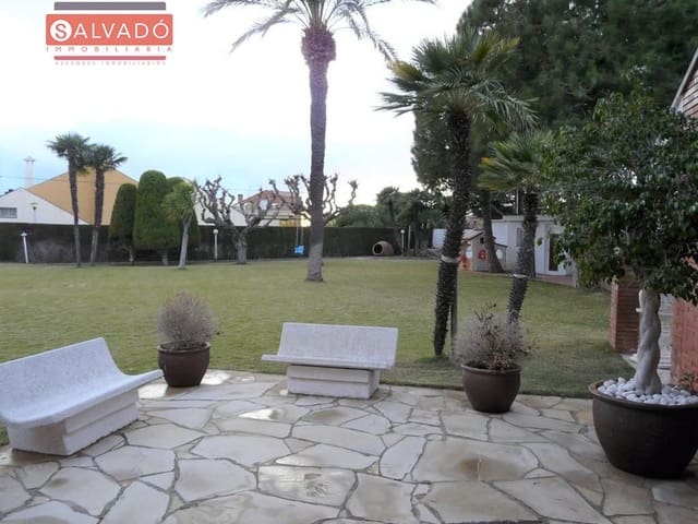 5 slaapkamer Villa te koop in El Vendrell met zwembad garage - € 1.950.000 (Ref: 6163455)