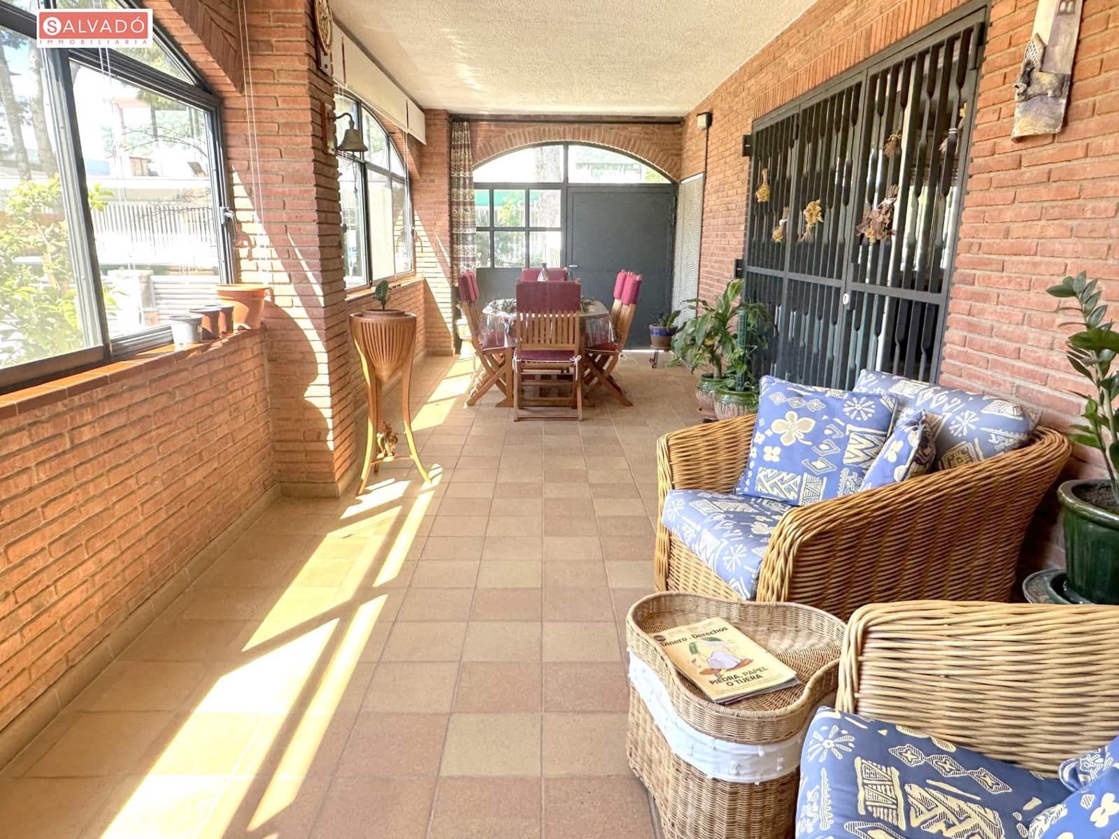 5 soverom Villa til salgs i Calafell med garasje - € 799 000 (Ref: 8290437)