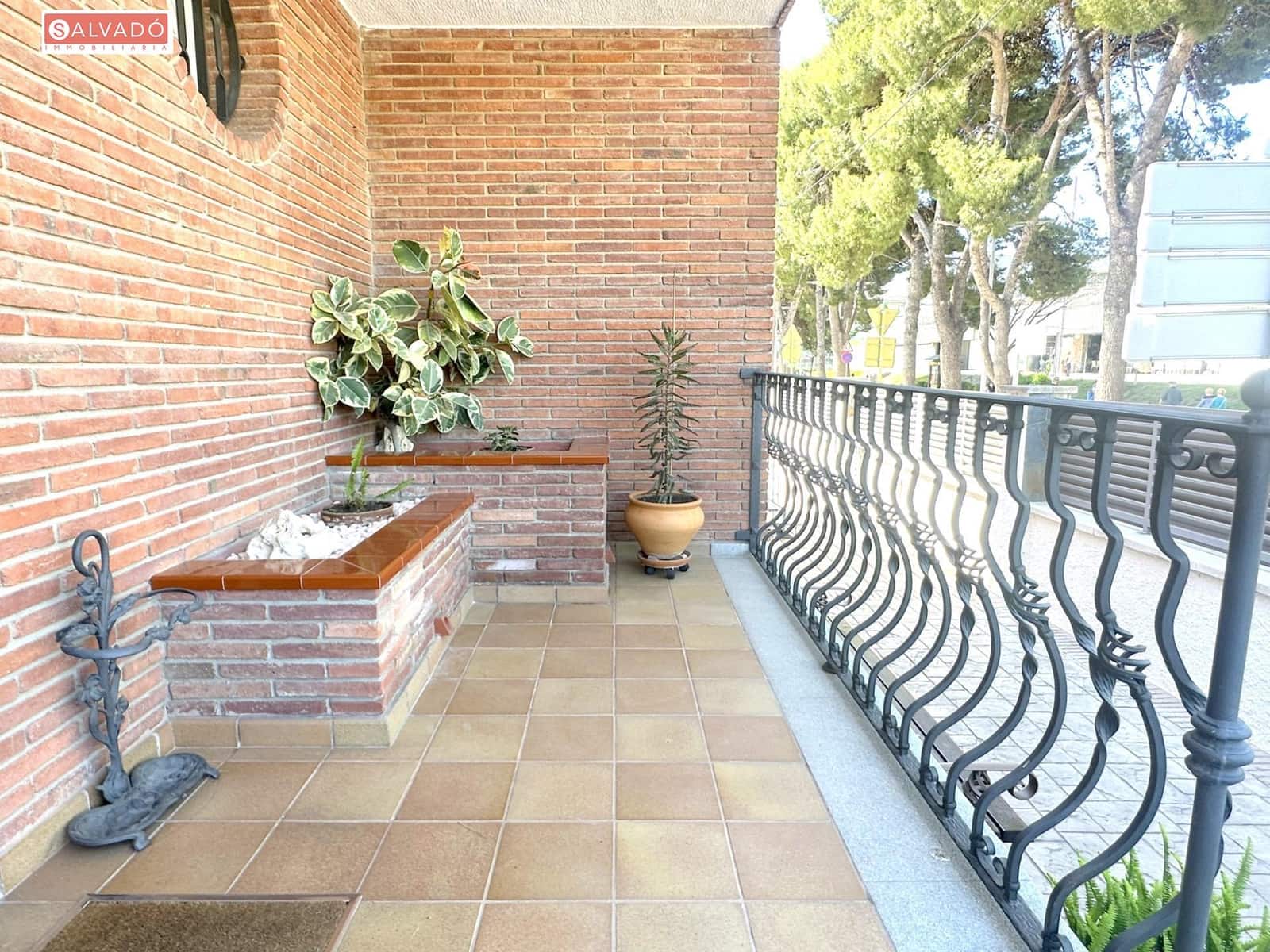 5 soverom Villa til salgs i Calafell med garasje - € 799 000 (Ref: 8290437)