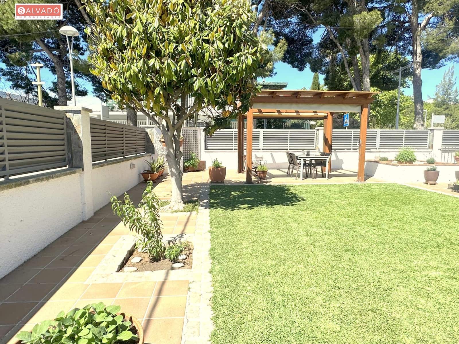 5 soverom Villa til salgs i Calafell med garasje - € 799 000 (Ref: 8290437)