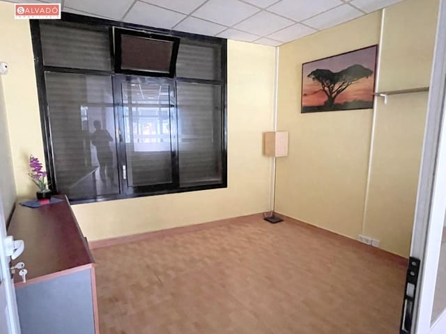 2 soverom Kommersiell til leie i El Vendrell - € 850 (Ref: 8662591)
