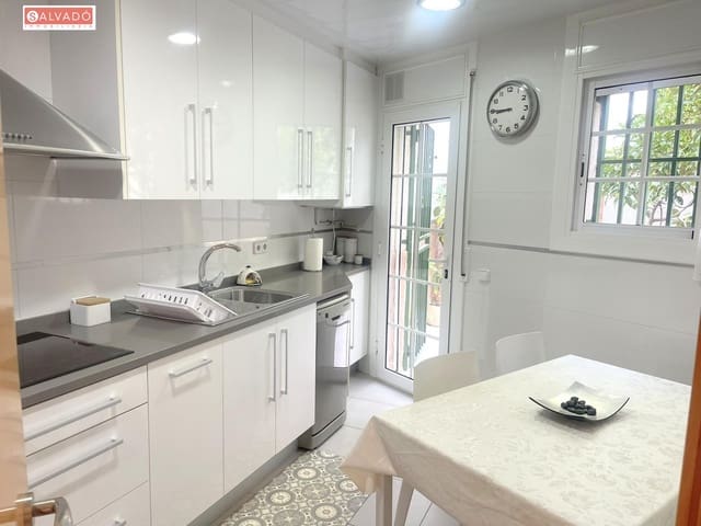 4 makuuhuone Rivitalo myytävänä paikassa Segur de Calafell, Calafell mukana 
autotalli - 278 000 € (Ref: 9186857)