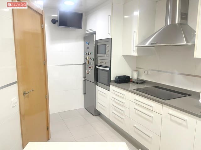 4 makuuhuone Rivitalo myytävänä paikassa Segur de Calafell, Calafell mukana 
autotalli - 278 000 € (Ref: 9186857)