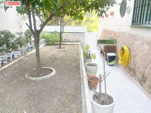 4 makuuhuone Rivitalo myytävänä paikassa Segur de Calafell, Calafell mukana 
autotalli - 278 000 € (Ref: 9186857)