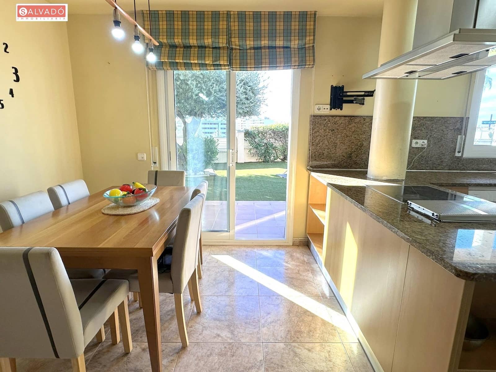 5 sypialnia Willa na sprzedaż w Calafell z basenem garażem - 762 000 € (Ref: 9449161)