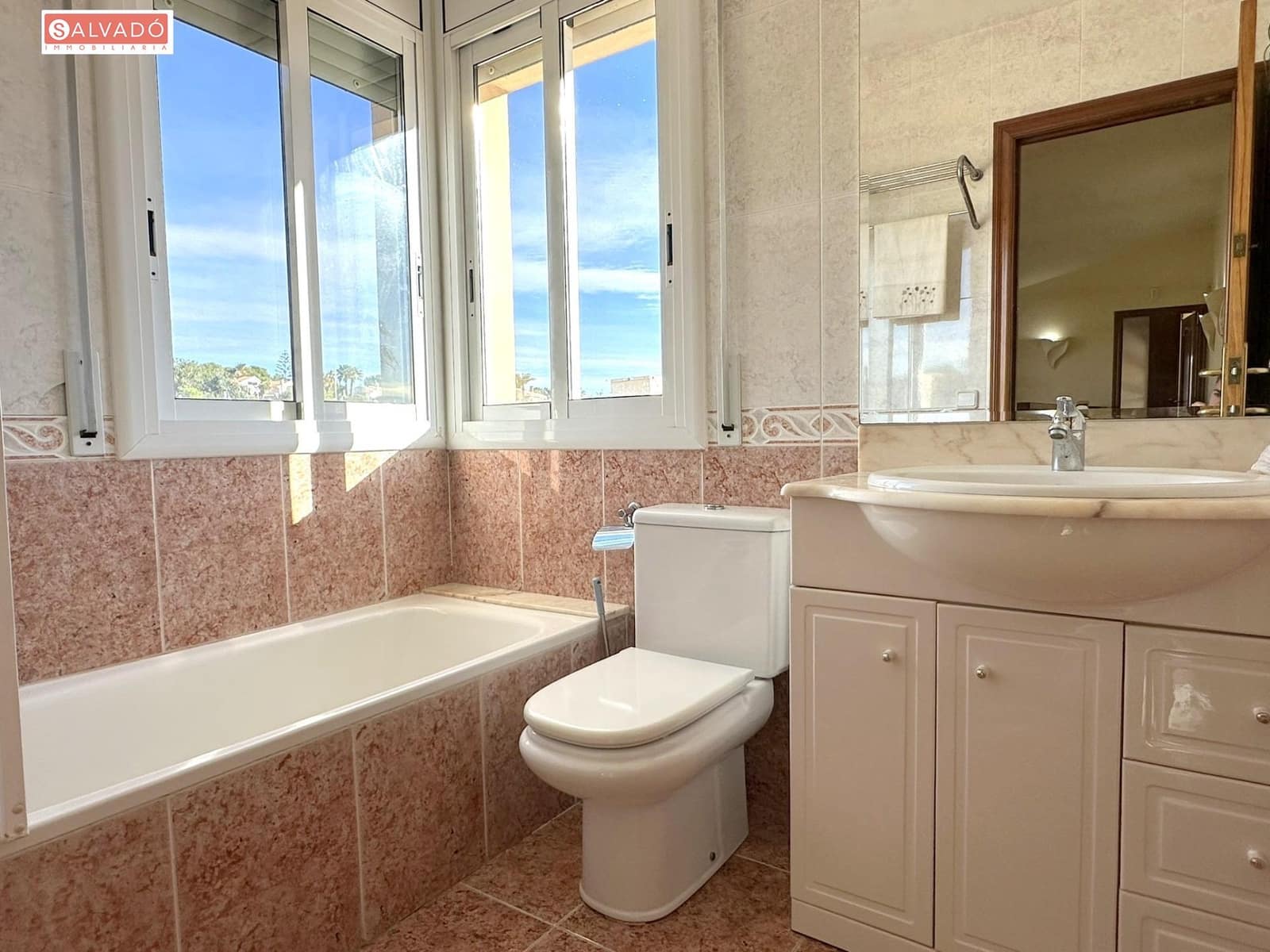 5 sypialnia Willa na sprzedaż w Calafell z basenem garażem - 762 000 € (Ref: 9449161)