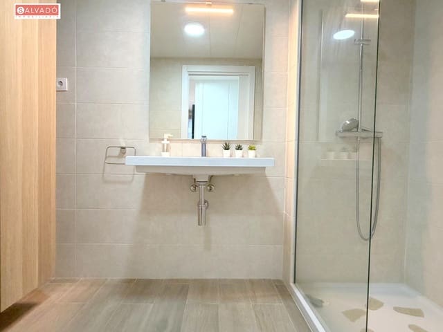 3 soverom Leilighet til leie i Calafell med svømmebasseng - € 1 450 (Ref: 9497178)