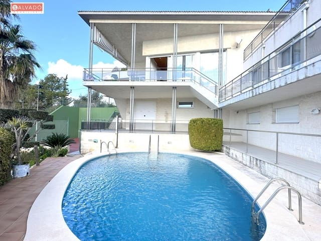 5 soveværelse Villa til salg i Segur de Calafell, Calafell med swimmingpool garage - € 690.000 (Ref: 9530514)