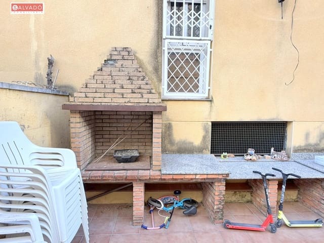 3 slaapkamer Strandappartement te koop in Segur de Calafell, Calafell - € 200.000 (Ref: 9611528)