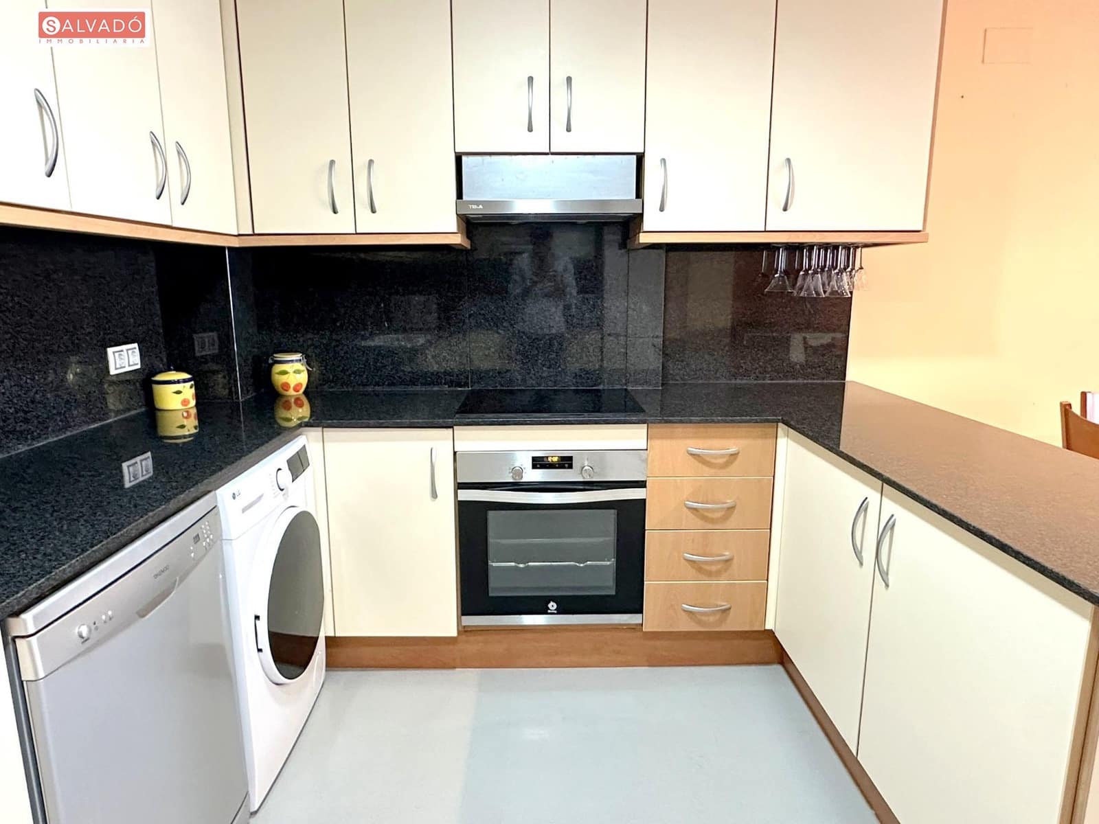 2 bedroom Beach Apartment for sale in Calafell with pool - € 240,000 (Ref: 9701621)