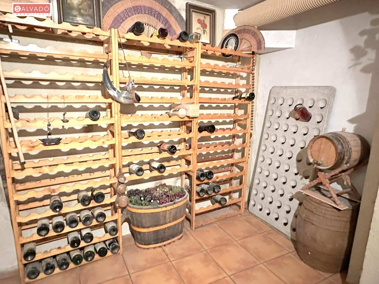 5 bedroom Villa for sale in El Vendrell with pool garage - € 570,000 (Ref: 9721696)