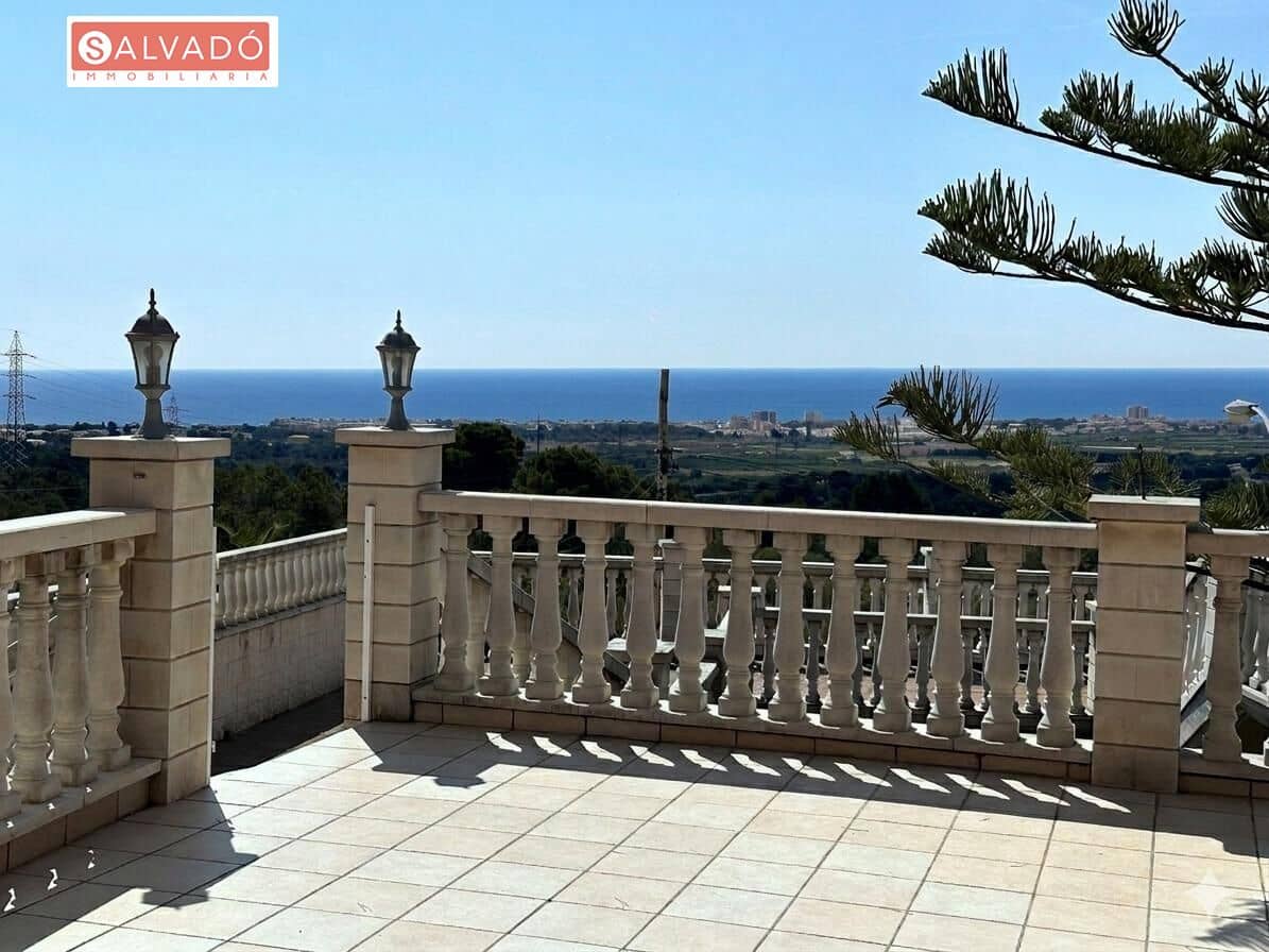 5 bedroom Villa for sale in El Vendrell with pool garage - € 570,000 (Ref: 9721696)