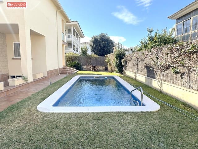 4 Zimmer Villa zu verkaufen in Segur de Calafell, Calafell mit Pool Garage - 440.000 € (Ref: 9738559)